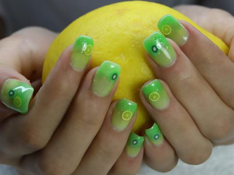 Diploma in Acrylic nails