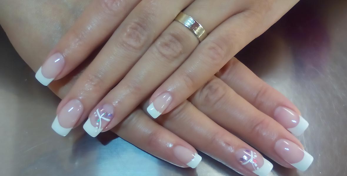 https://londonacademyofbeauty.com/wp-content/uploads/2018/07/cuccio-nails-gel-polish-training-in-london.jpg